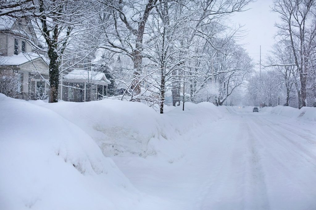 snowy-street-lomonte-collings